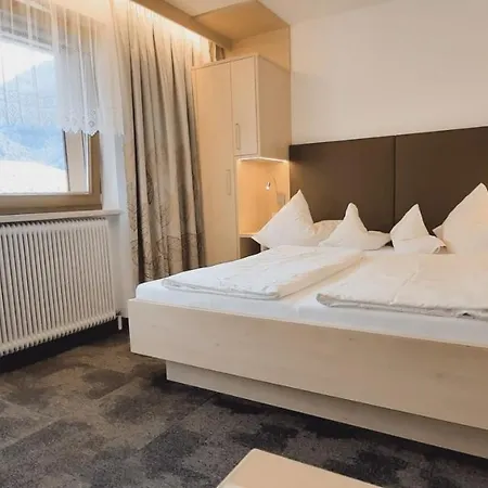 Pensjonat Fruehstueckspension Rehwinkl Sölden